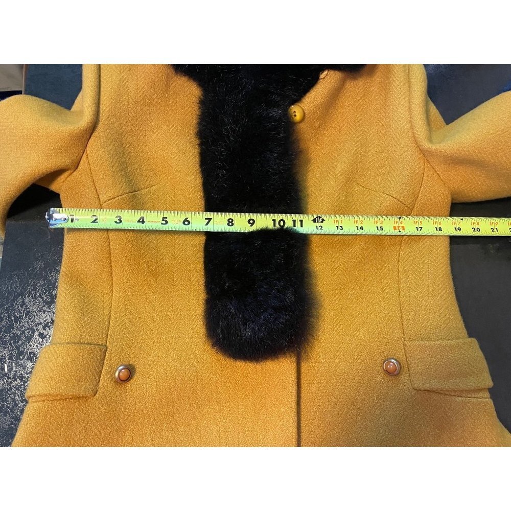 Vintage 60s Yellow Mod Swing Coat with Faux Fur Trim - Picture 8 of 9